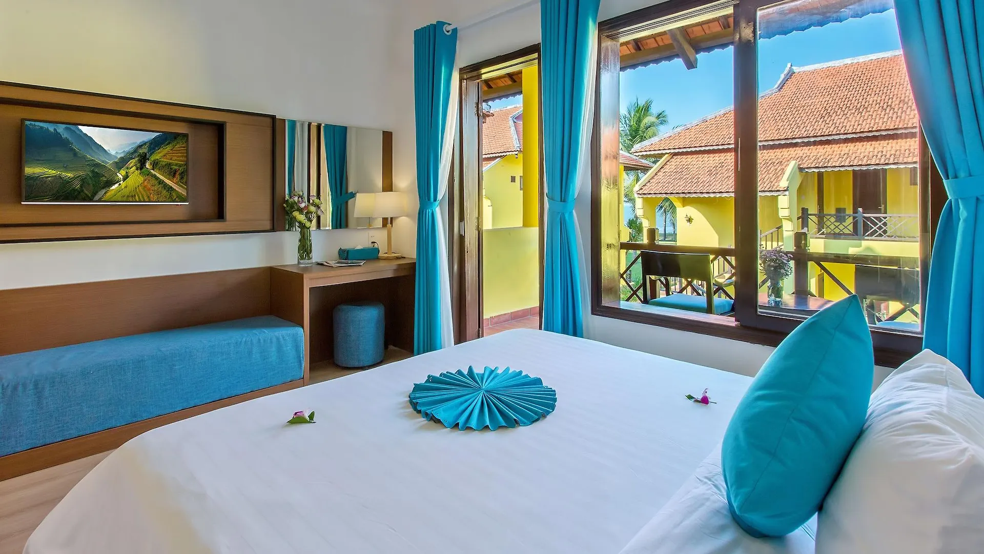 Tropical Beach Hoi An Resort Vietnam