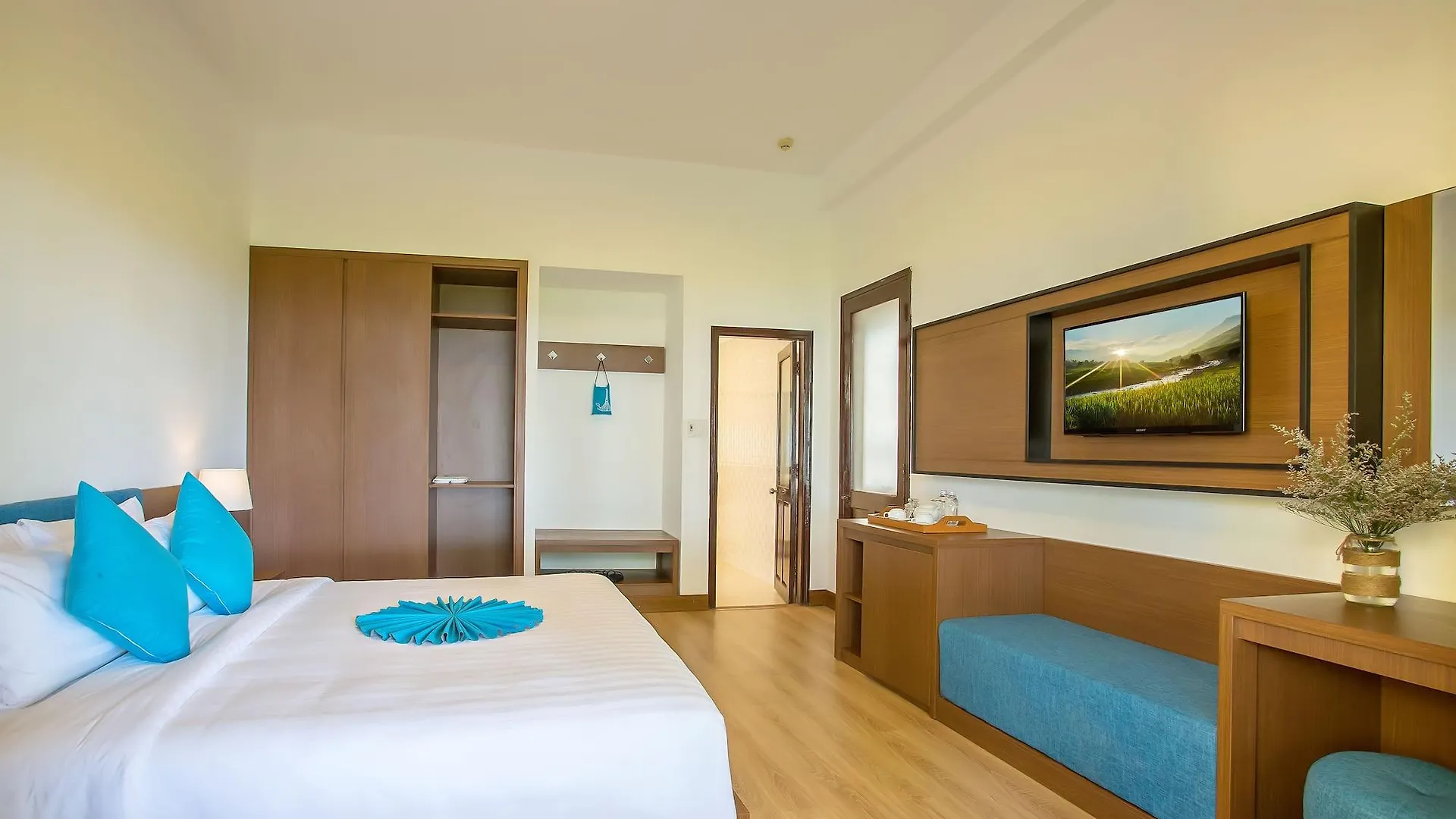 Tropical Beach Hoi An Resort