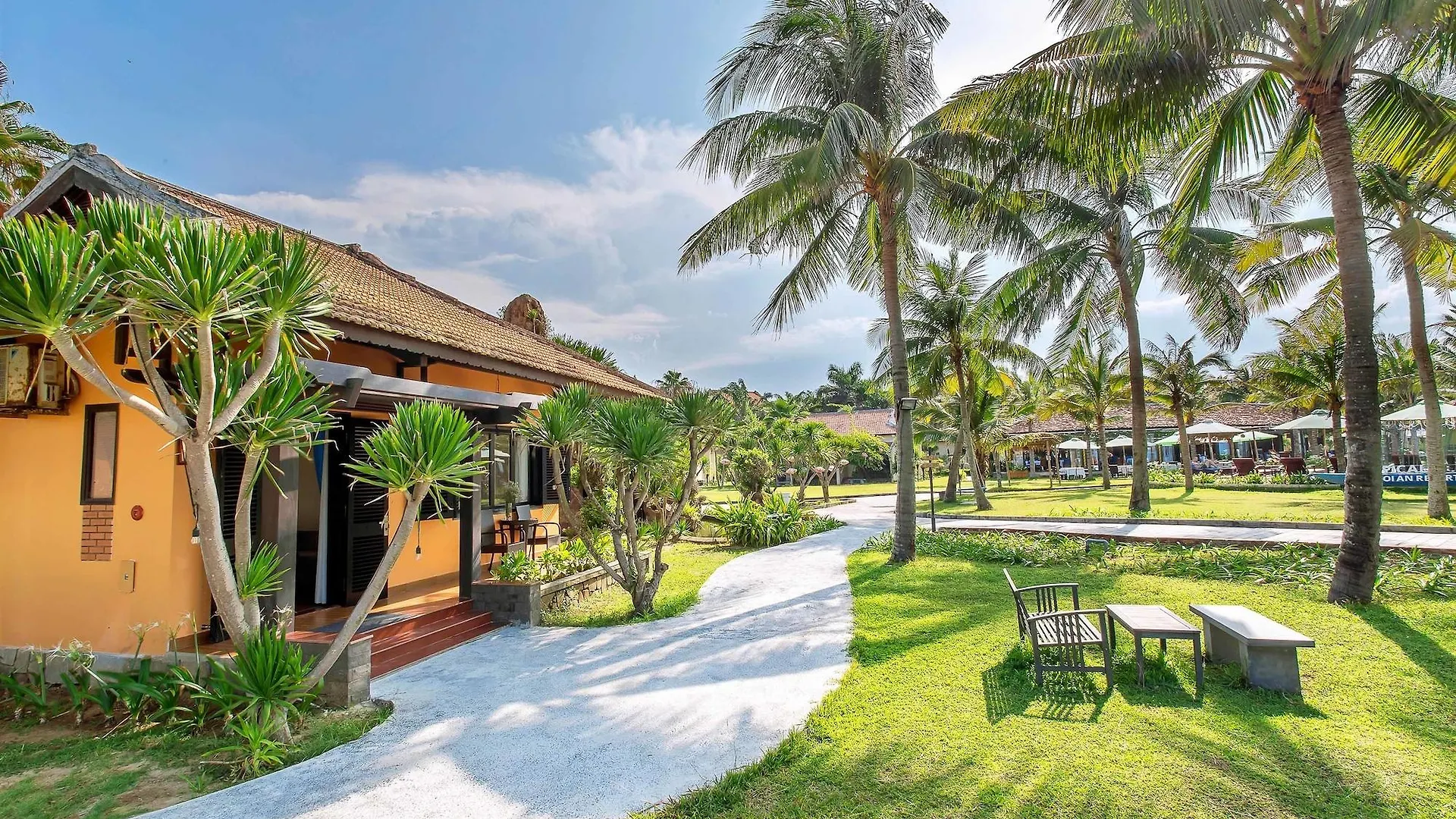 Tropical Beach Hoi An Resort